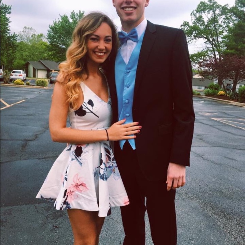 WHITE COLORFUL MINI FORMAL DRESS